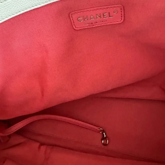 CHANEL Tote Caviar leather rare. EUC - Picture 12 of 14